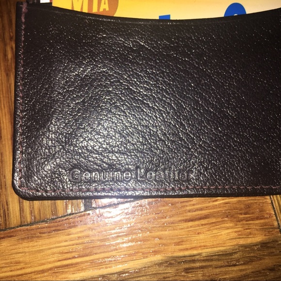 Genuine Leather ID/credit card holder - Picture 3 of 8